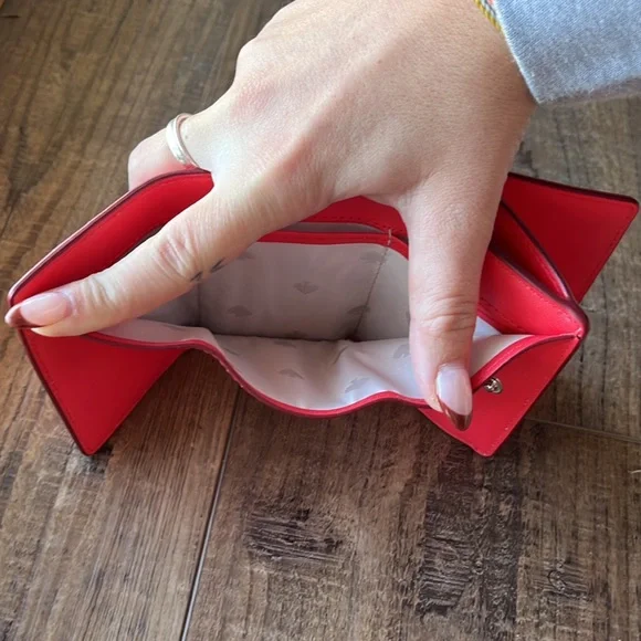 Kate Spade Wallet *never used* - Picture 5 of 5